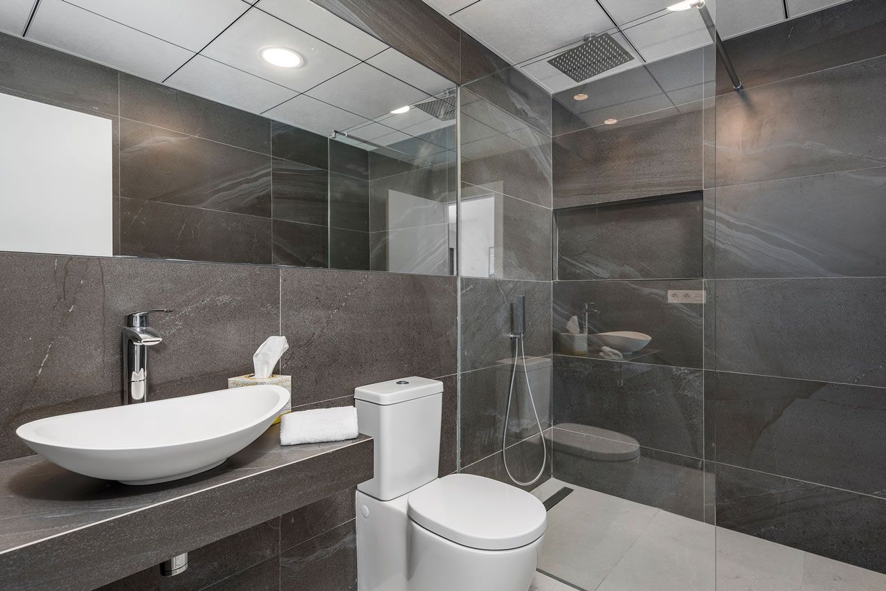 Lo Crispin Apartments Bathroom Lo Crispin Apartments Bathroom