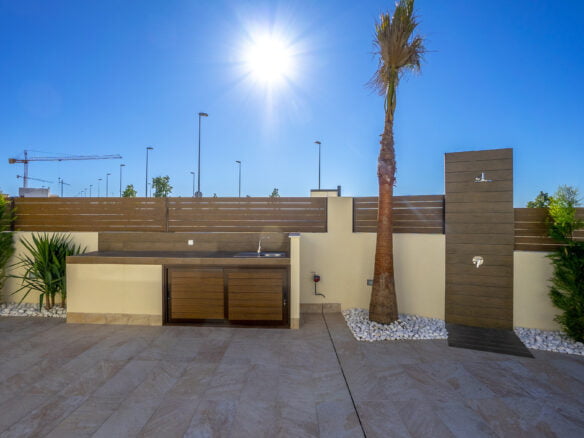 Residencial Azahar 1 - outside kitchen and pool shower