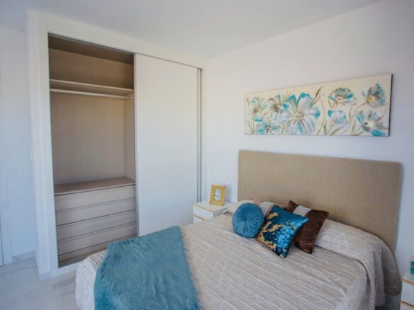 Alba Salina 1 - Los Montesinos - Bedroom 3 showing wardrobe