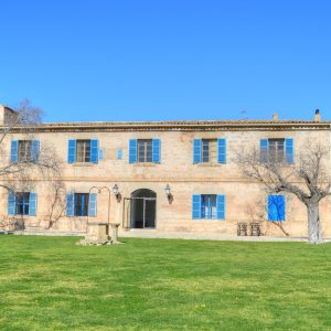 Photo of a Spanish Finca from pixabay